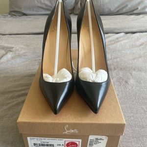 Christian LouboutinPigalle Follies 100
Leather Point Toe Pumps39.5 (9.5)